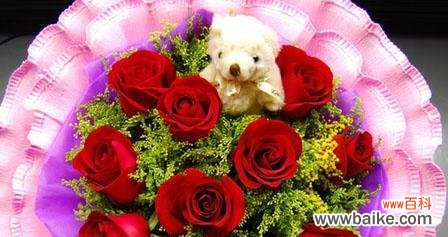 揭秘玫瑰花背后的深意 五朵玫瑰花的象征意义与传说