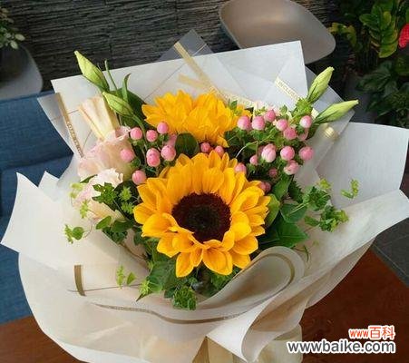 以象征老师的花为主题 花的盛开,教师的意义