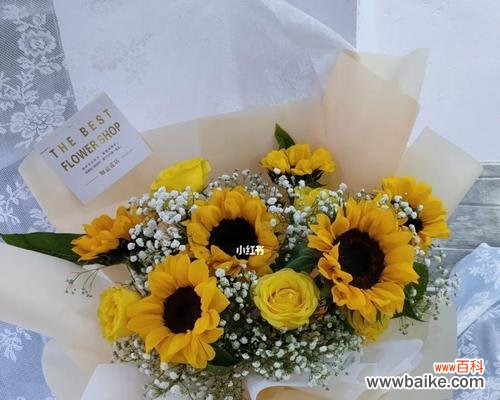 用鲜花表达真挚情感 向日葵满天星，传递阳光与希望的美丽祝福