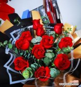 以花与竹共融 百合竹