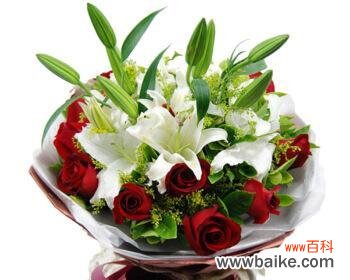 爱情的承诺与美好祝福 12朵玫瑰花的含义