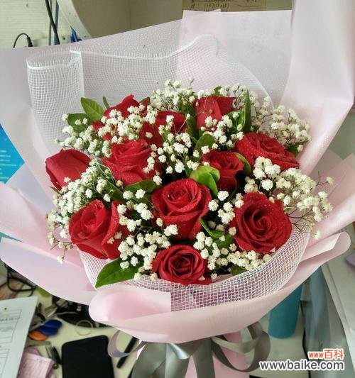 了解玫瑰花的18种不同寓意 探秘18朵玫瑰花的花语之意义