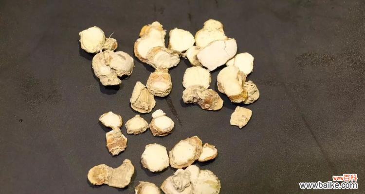 探寻白芷的文化背景与美丽之谜 白芷的花语及其意义