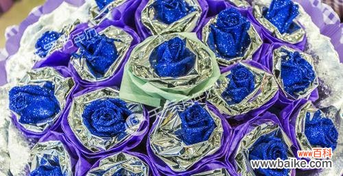 揭开蓝色妖姬的象征与传说之谜 探寻蓝色妖姬的神秘意义