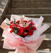 用19朵康乃馨表达真挚情感的含义 康乃馨19朵的花语及寓意