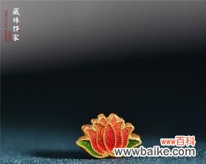 黄金莲花的美丽与坚韧——一朵莲花的生命之旅 黄金莲花的寓意与象征意义