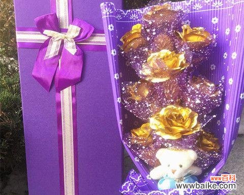 解析九朵玫瑰花所代表的情感与意义 九朵玫瑰花的象征意义及寓意