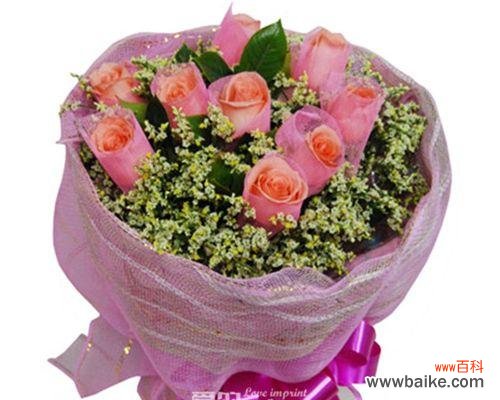 用鲜花诉说爱情与美好生活 玫瑰花的象征意义与传承