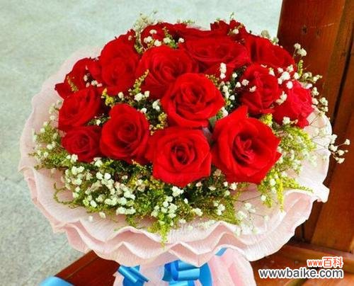 一束花传递的深情与祝福 19朵玫瑰花的寓意及象征意义