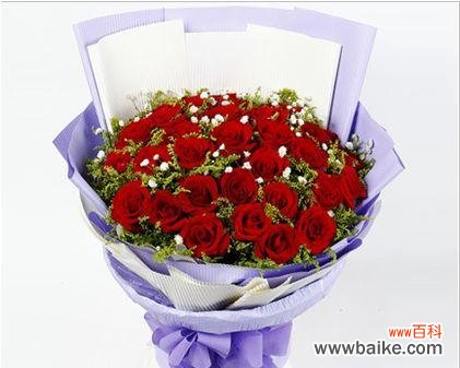 七朵玫瑰传递的情感与意义 七朵玫瑰的象征意义及传承