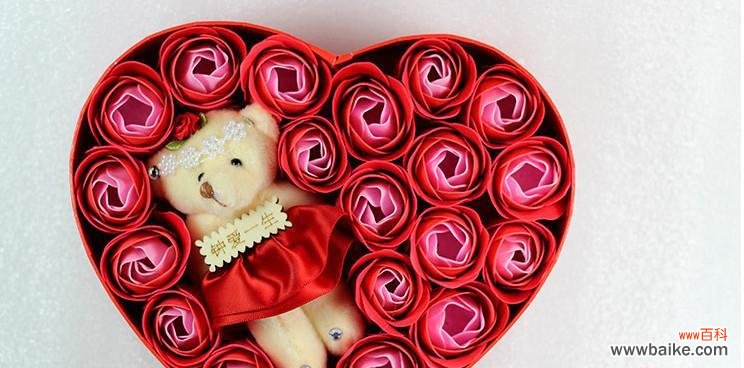 探寻玫瑰花背后的深刻意义 九朵玫瑰花的寓意与象征