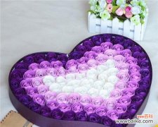 美丽的花语传递爱与祝福 44朵玫瑰花的象征意义与深层寓意