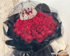探寻九十九朵玫瑰背后的深意 九十九朵玫瑰的含义