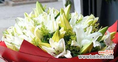 向尊敬的人表达敬意的花语 以表示敬意的花花语