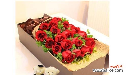 解读17朵玫瑰花的不同含义 17朵玫瑰花的花语传递的意义